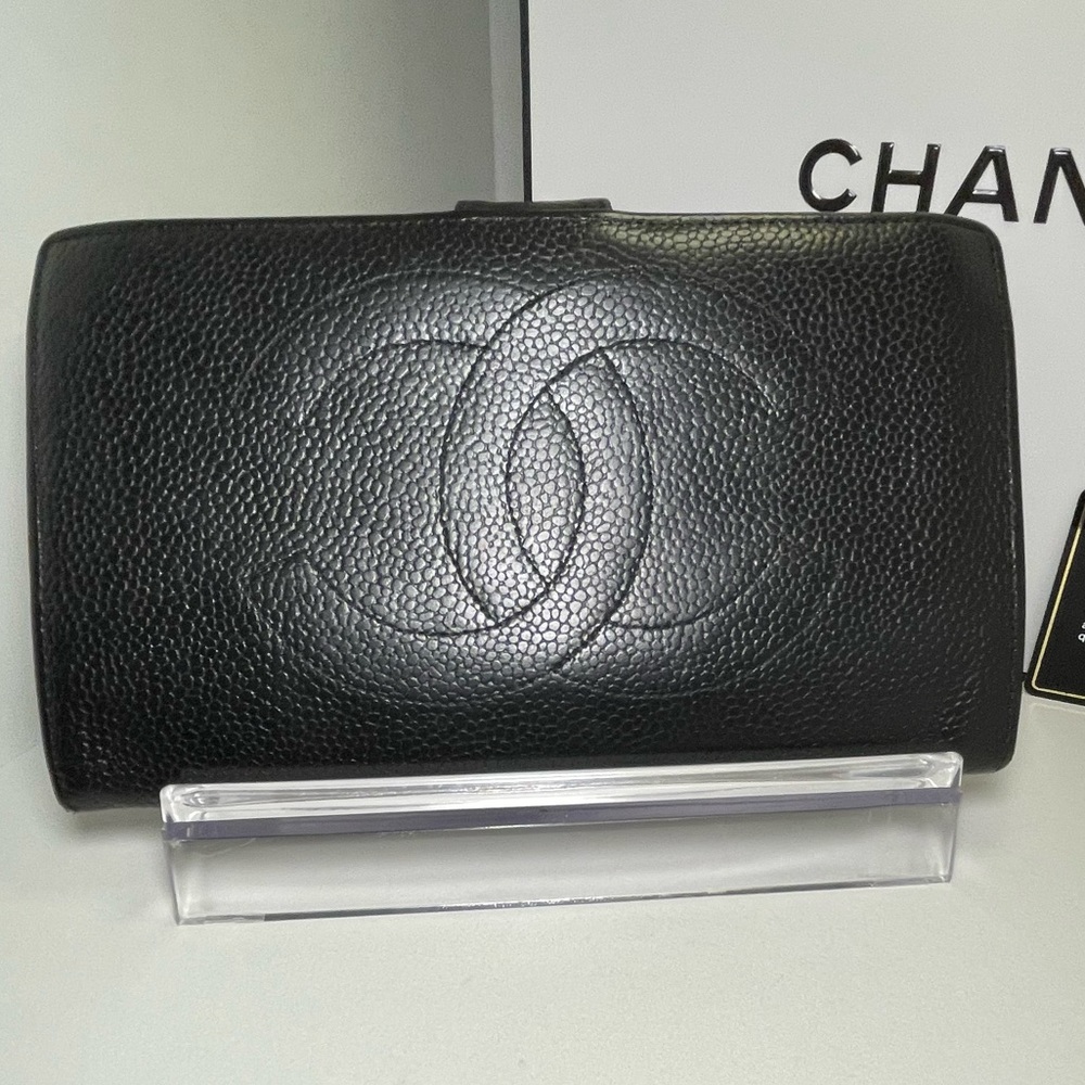 Chanel caviar timeless Continental wallet